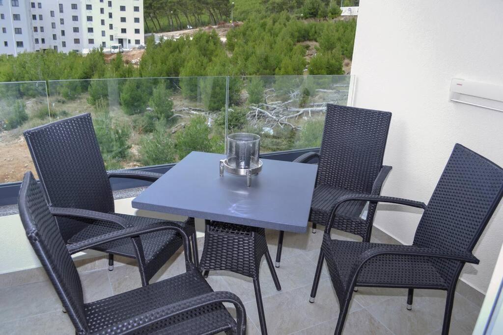 Makarska Apartment Seaview, Mountains And Sunrise Exteriör bild